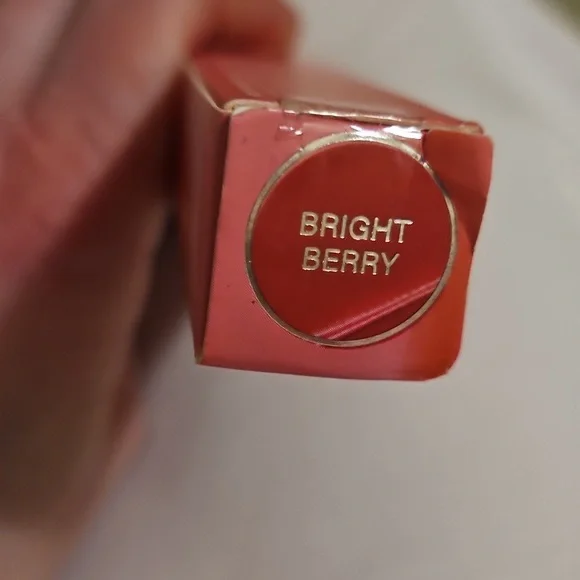 Velvety Kiss Matte Liquid Lipstick, Bright Berry, NIB, Never Opened - Picture 2 of 3